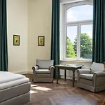 Sophienhoehe Szálloda Kerpen