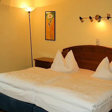 Отель Sophienhoehe Керпен